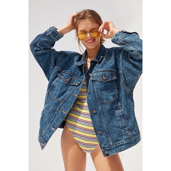 Urban Outfitters Jackets & Blazers - UO BDG 80’s Trucker Denim Jean Jacket Dark Wash